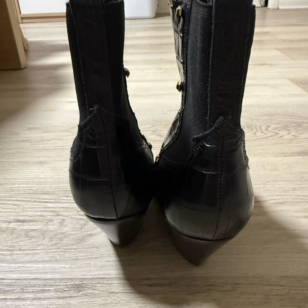 Vince Camuto Norley Black Crocodile Leather Booties Women’s Size 8 Square Toe - Picture 8 of 9